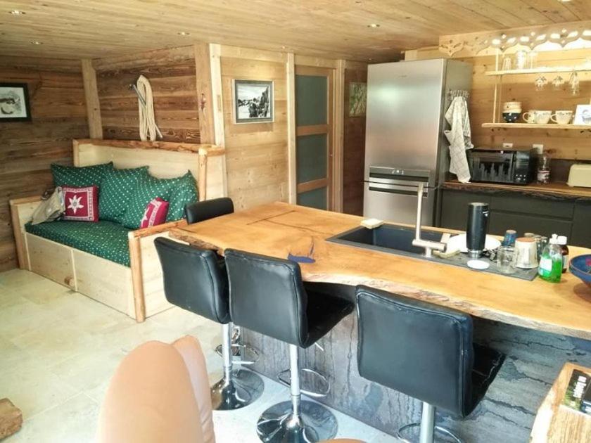 Le Refuge Du Poete Apartment Saint-Francois-de-Sales ภายนอก รูปภาพ
